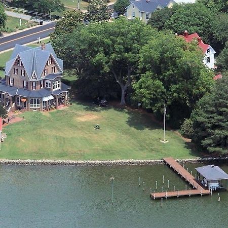 The Gables Victorian Mansion Bed And Breakfast Inn Reedville Exterior photo